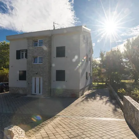With Parking Space Baska, Krk - 19674 Apartmán Baška